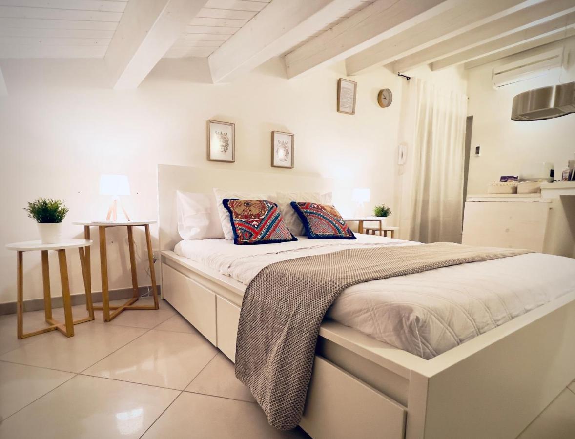 Rooms 153 Principe Umberto Noto Exteriör bild