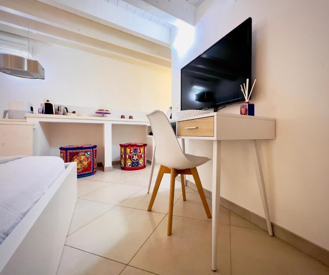 Rooms 153 Principe Umberto Noto Exteriör bild