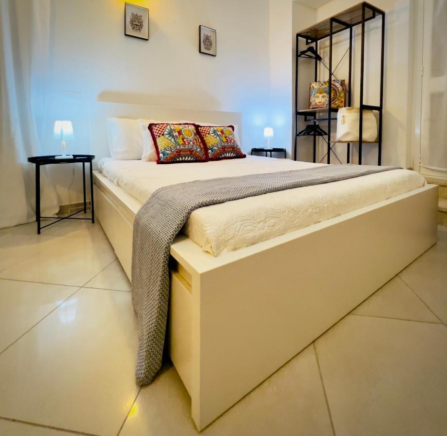 Rooms 153 Principe Umberto Noto Exteriör bild