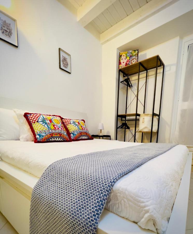 Rooms 153 Principe Umberto Noto Exteriör bild